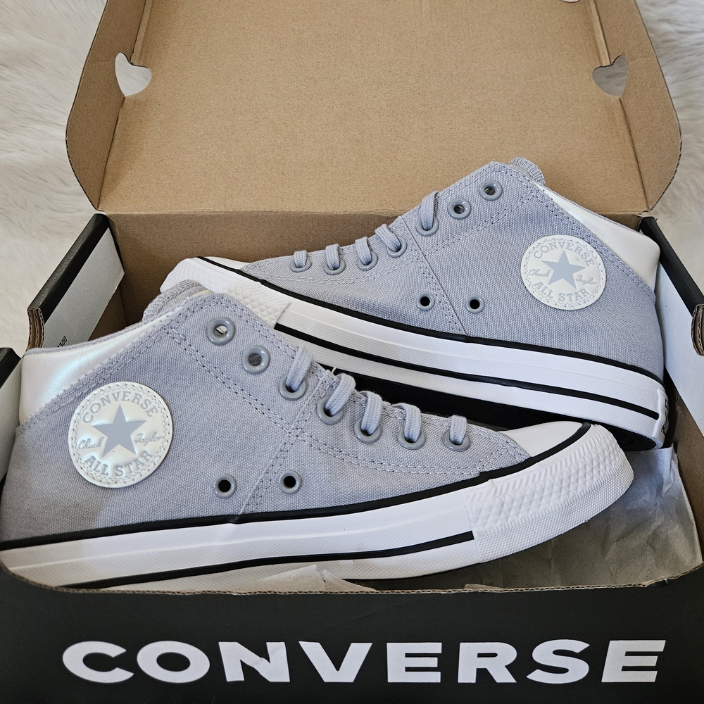 Brand New - Chuck Taylor All Star Madison Canvas Sneakers - 7.5 for size 8